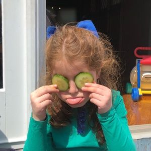 Meet your Posher, Zahava